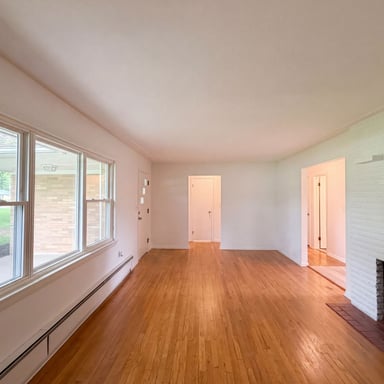 Property photo 3 of 36700 Lakeland Dr