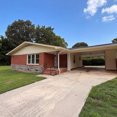 Property photo 1 of 1951 Taylor Dr