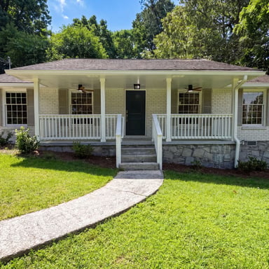 Property photo 1 of 2320 Capehart Cir NE