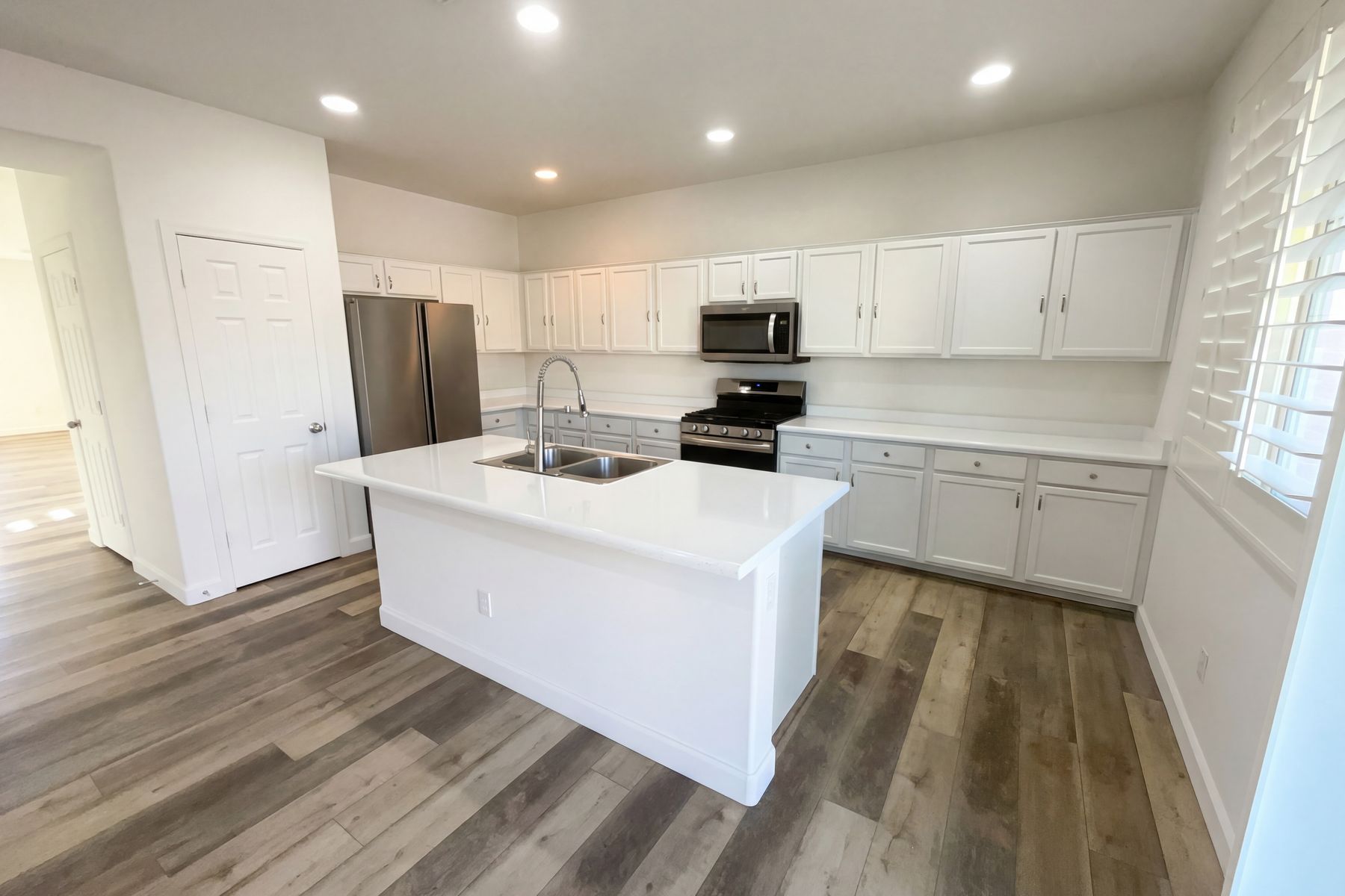 Photo 2 of 39 of 3940 E Blue Spruce Ln, Gilbert, AZ