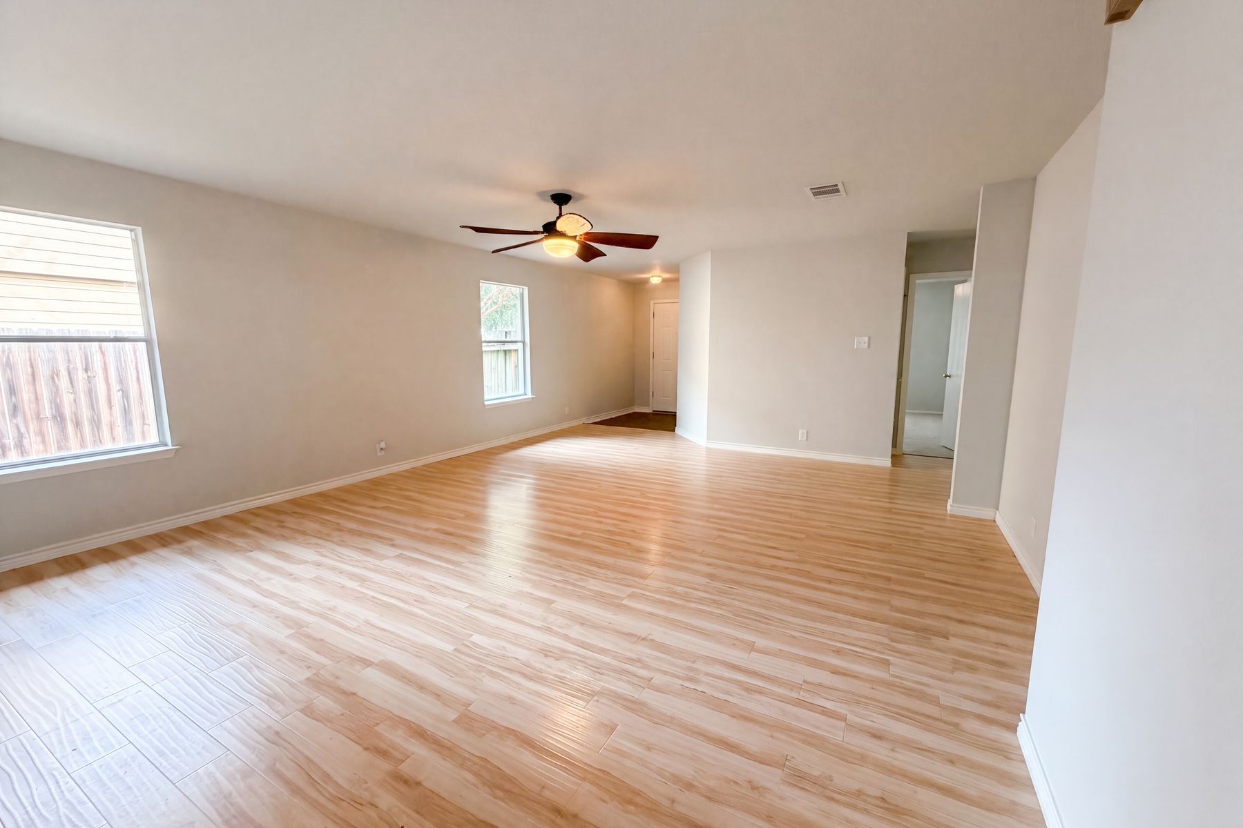 Property photo 3 of 616 Barbara Way
