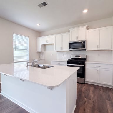 Property photo 2 of 115 Spring Hall Dr
