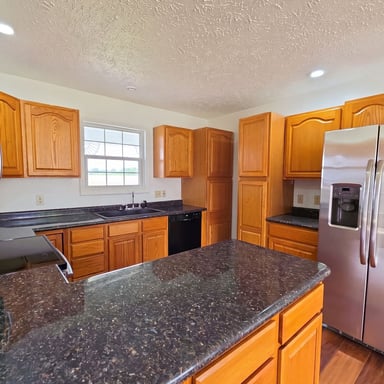 Property photo 2 of 215 W Gano Chance Dr