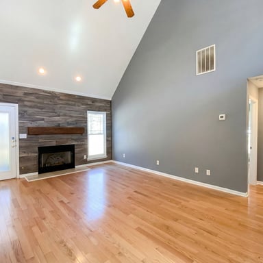 Property photo 3 of 123 King Richard Dr