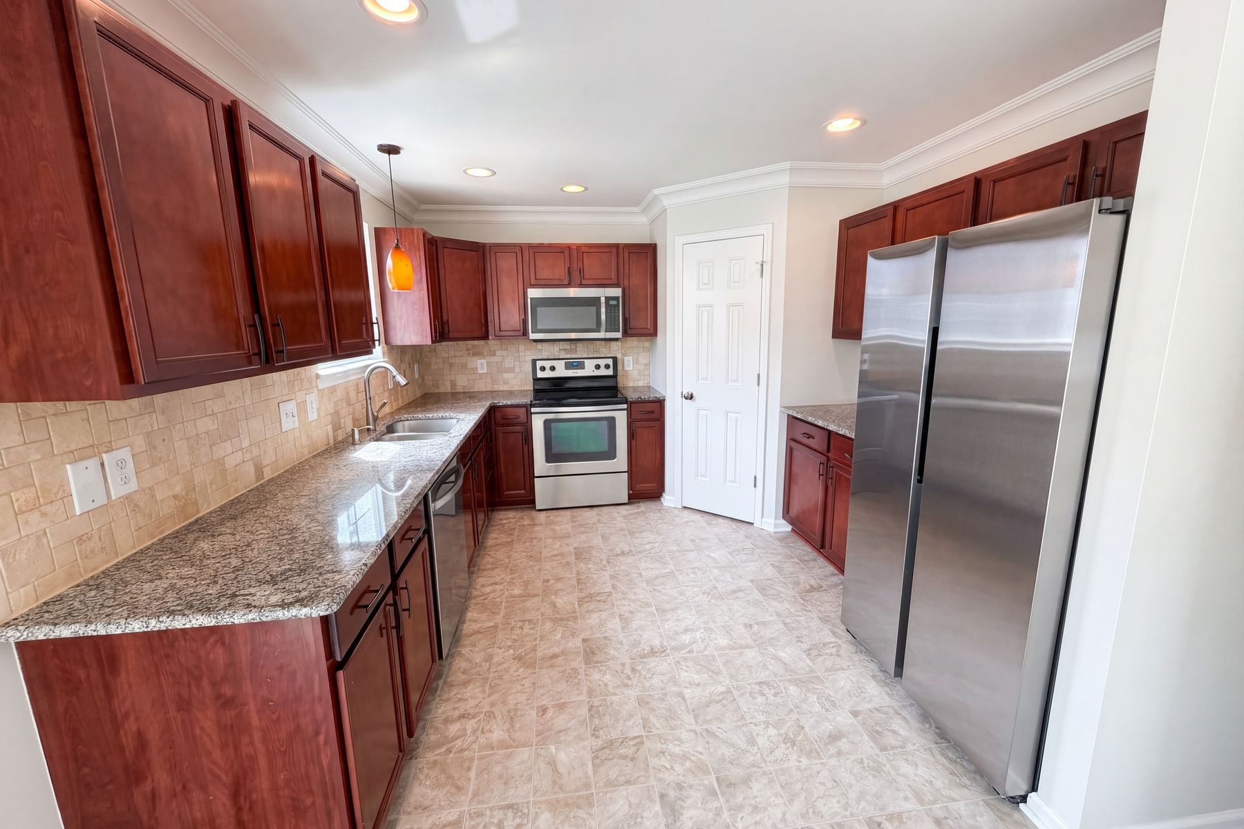 Photo 2 of 44 of 42824 Greystone Dr, Sterling Heights, MI