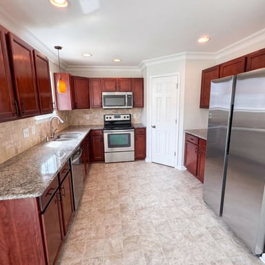 Property photo 2 of 42824 Greystone Dr