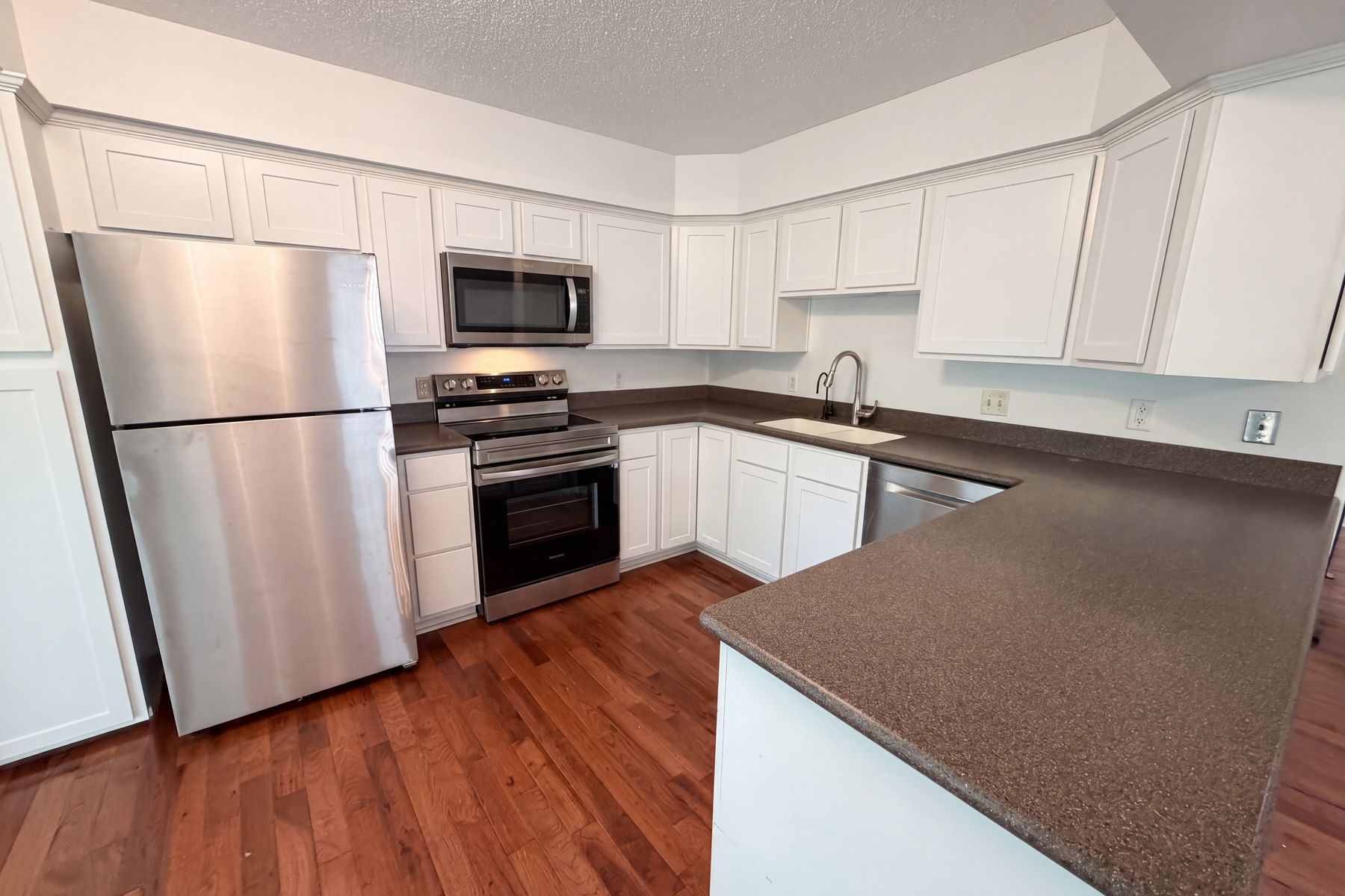 Photo 2 of 24 of 11878 100th Pl N, Maple Grove, MN