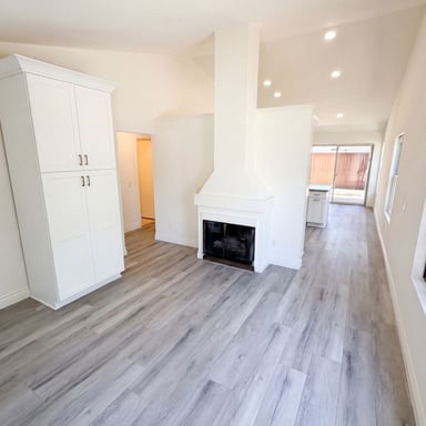 Property photo 3 of 12305 Daisy Ct