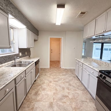 Property photo 2 of 316 Brookwood Dr