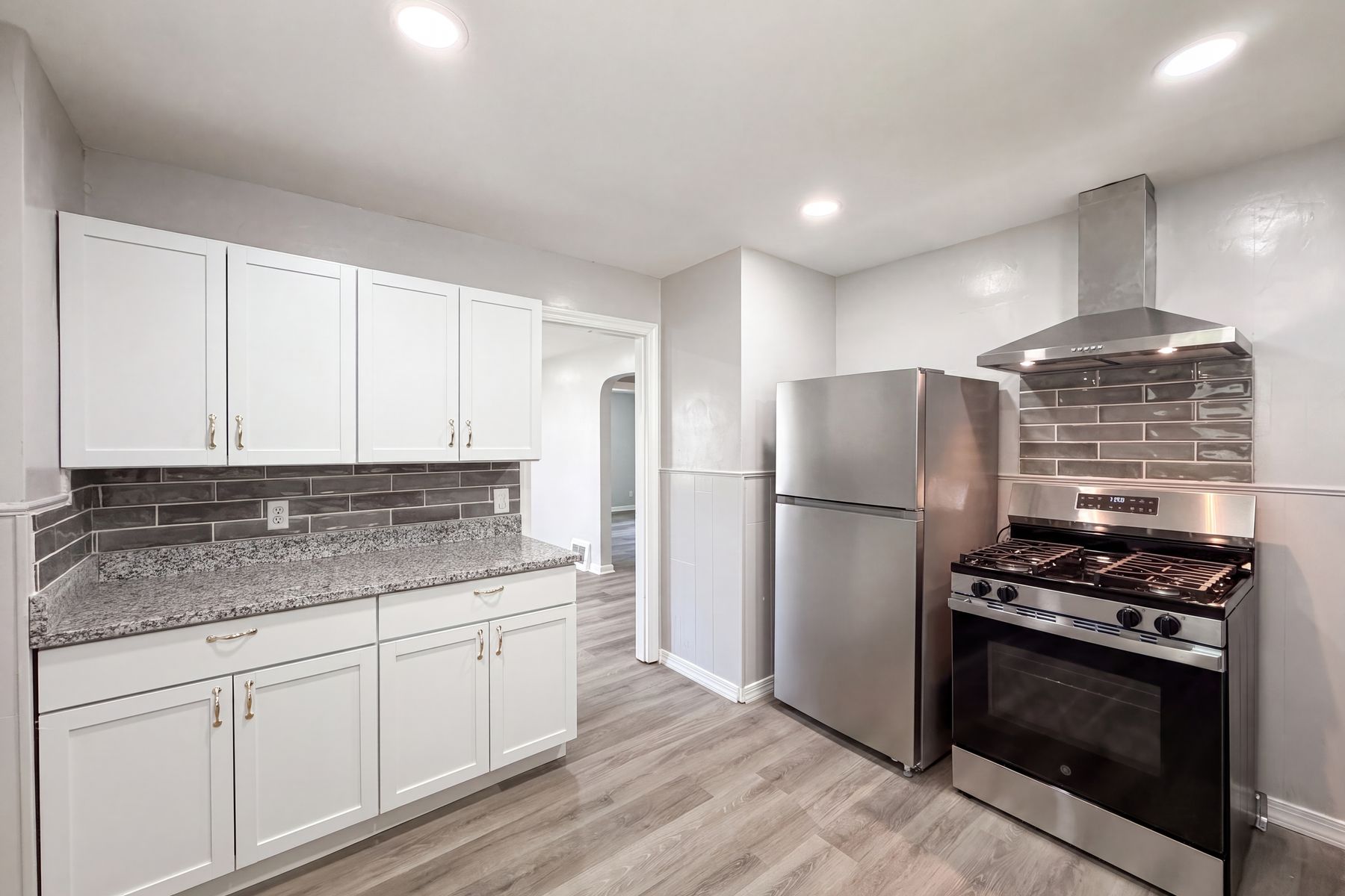 Photo 2 of 18 of 7425 Martin St, Cincinnati, OH