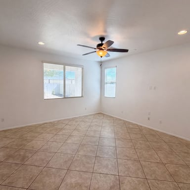Property photo 3 of 21276 W Berkeley Rd