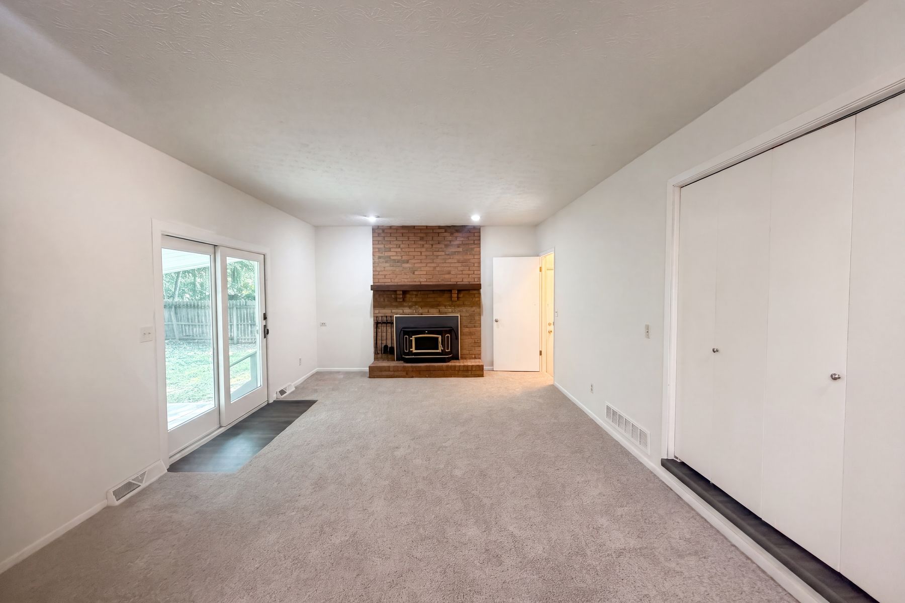 Property photo 3 of 5129 Etna Rd