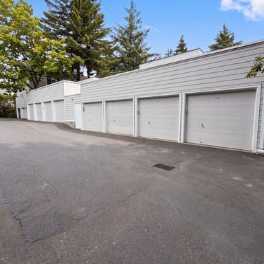 Property photo 1 of 48 Eagle Crest Dr Apt 5F