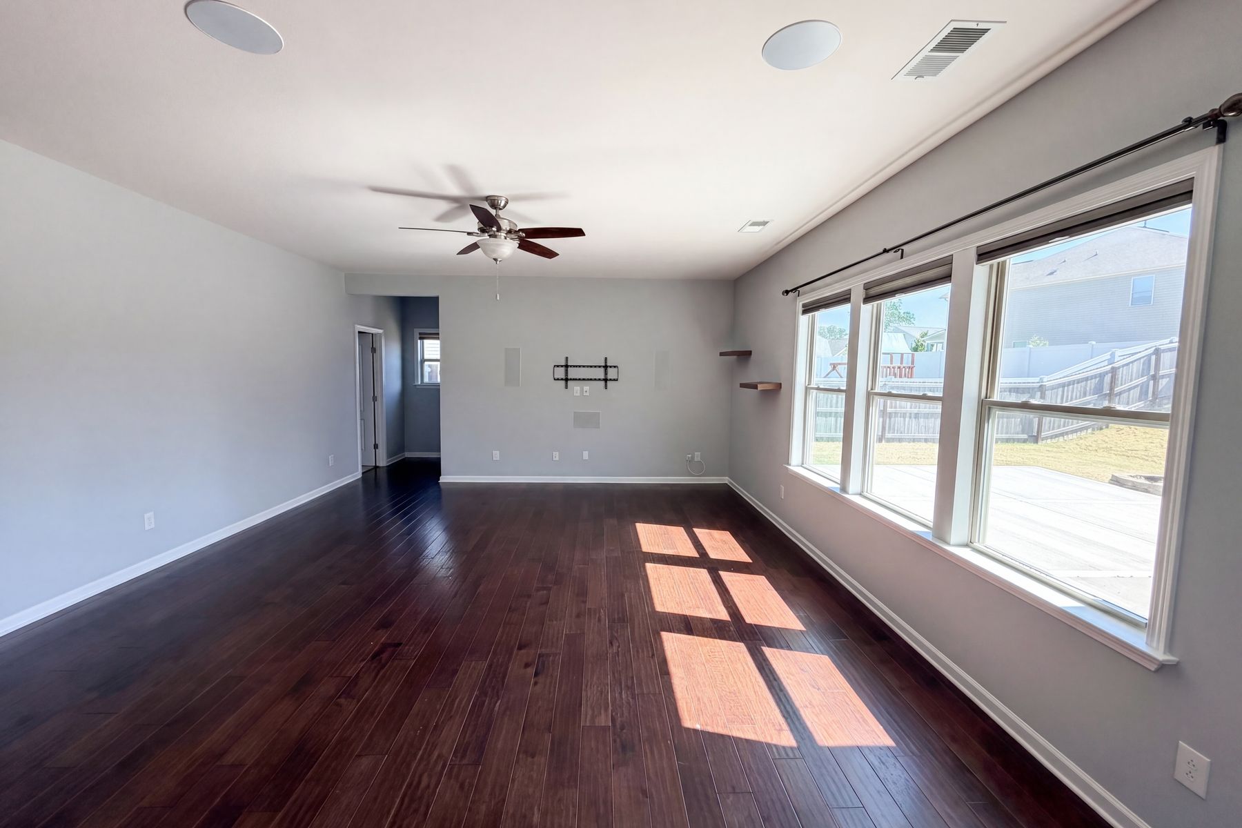 Property photo 3 of 1305 Ivey Grove Ct