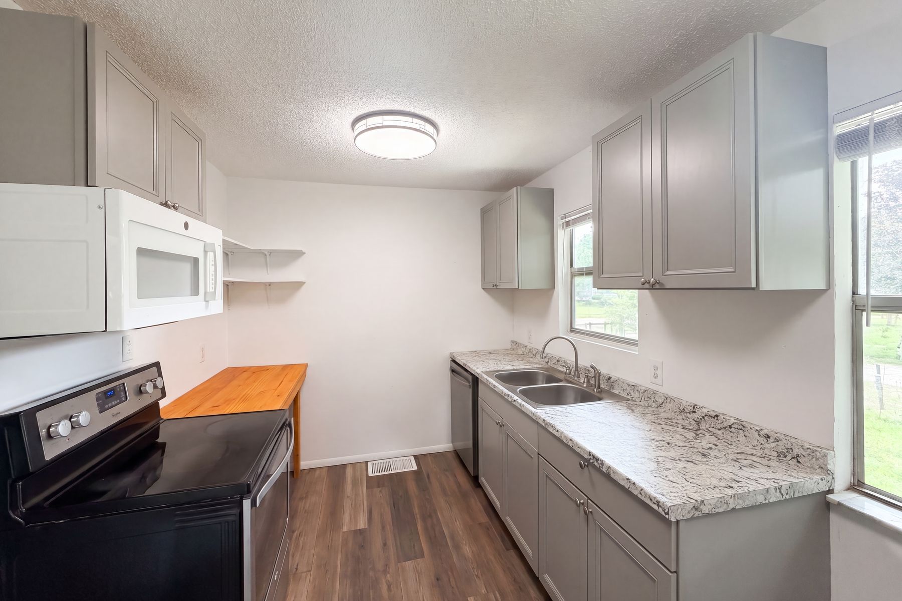 Photo 2 of 20 of 22415 Horizon Vistas Dr, Eustis, FL