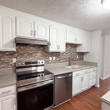 Property photo 2 of 918 Bremerton Dr