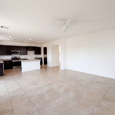 Property photo 3 of 4036 White Opal St