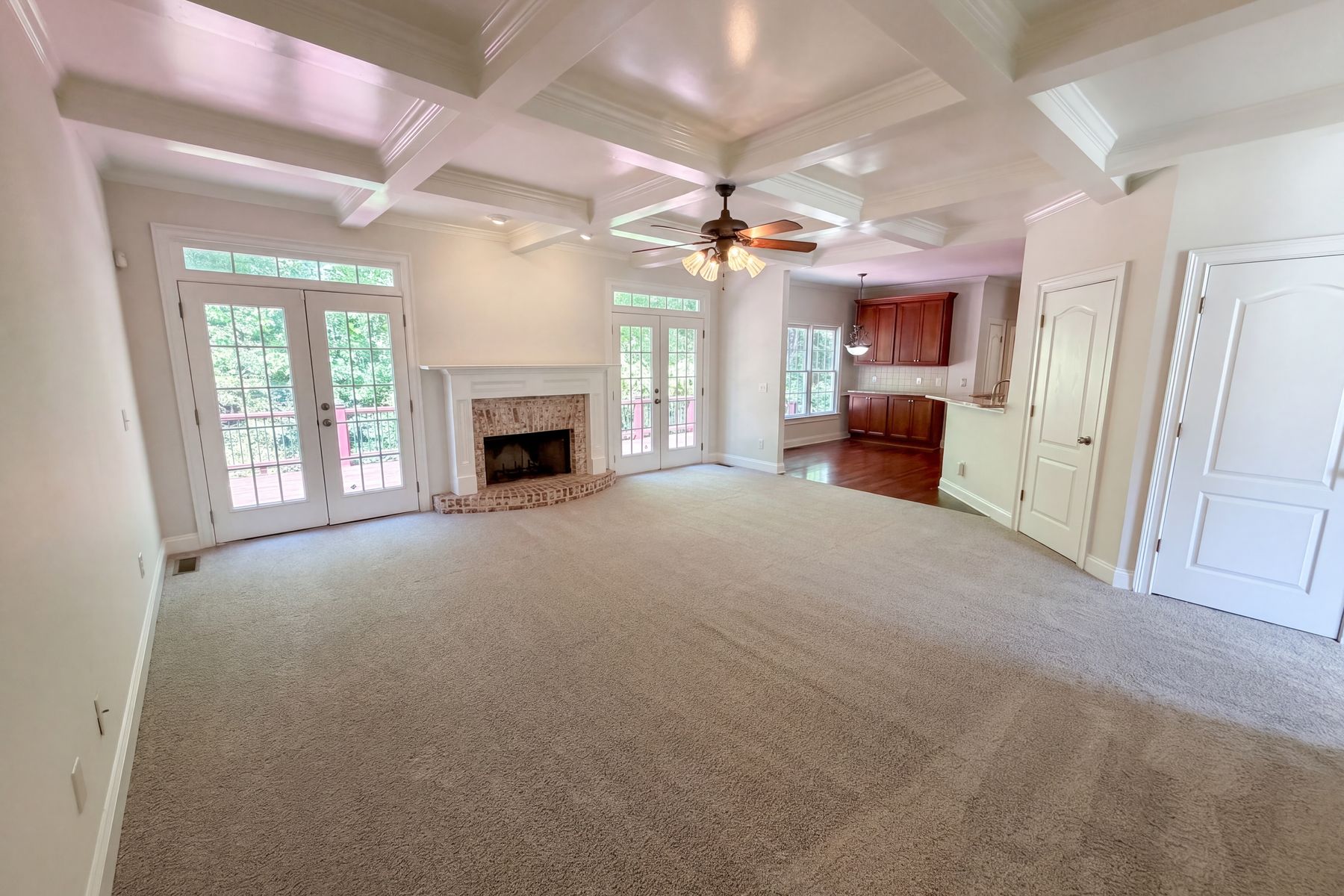Property photo 3 of 861 Windsor Creek Dr