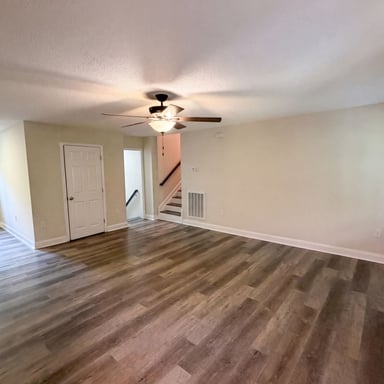 Property photo 3 of 930 Marshall Dr