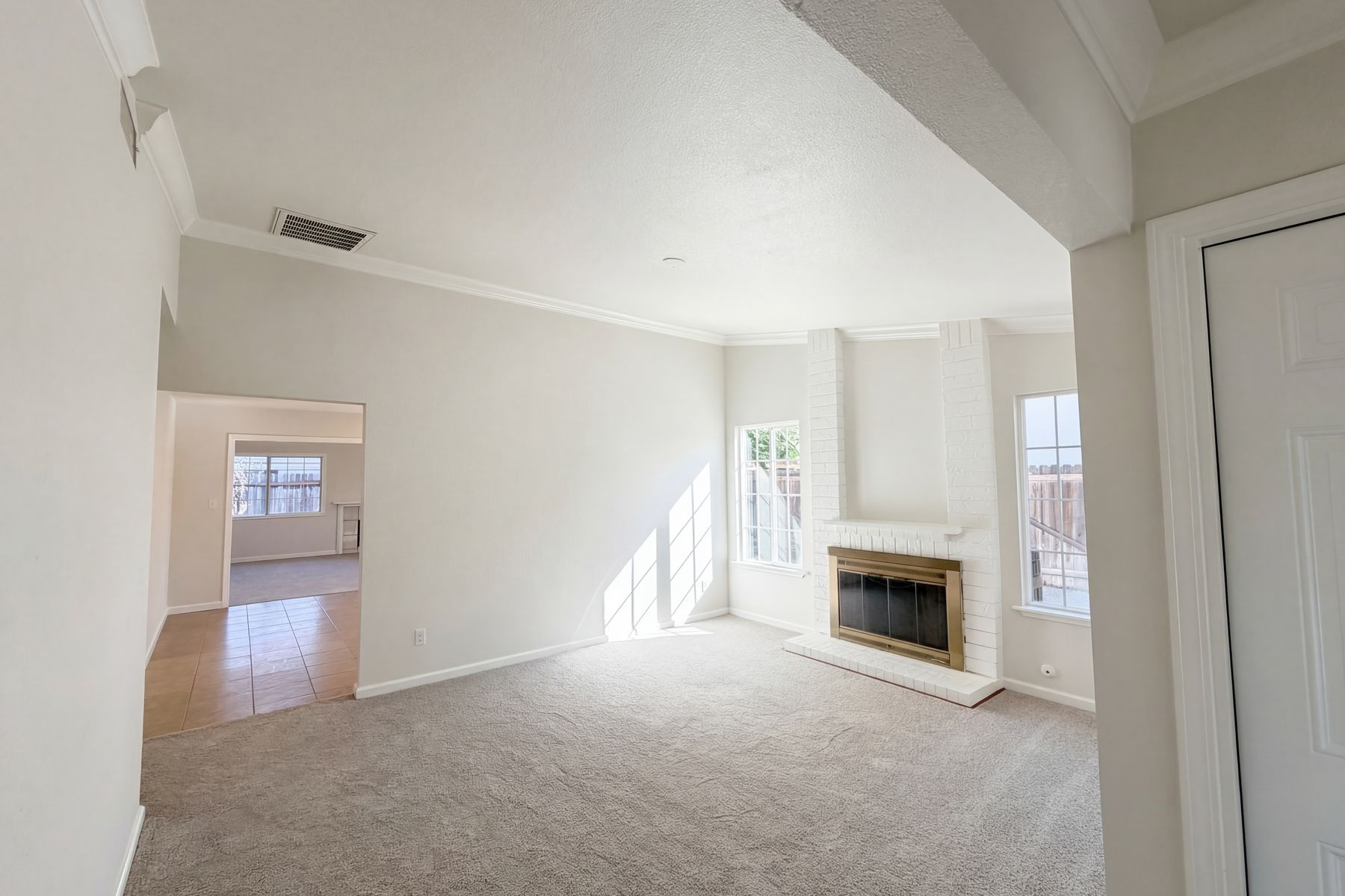 Property photo 3 of 6909 Kittery Ave