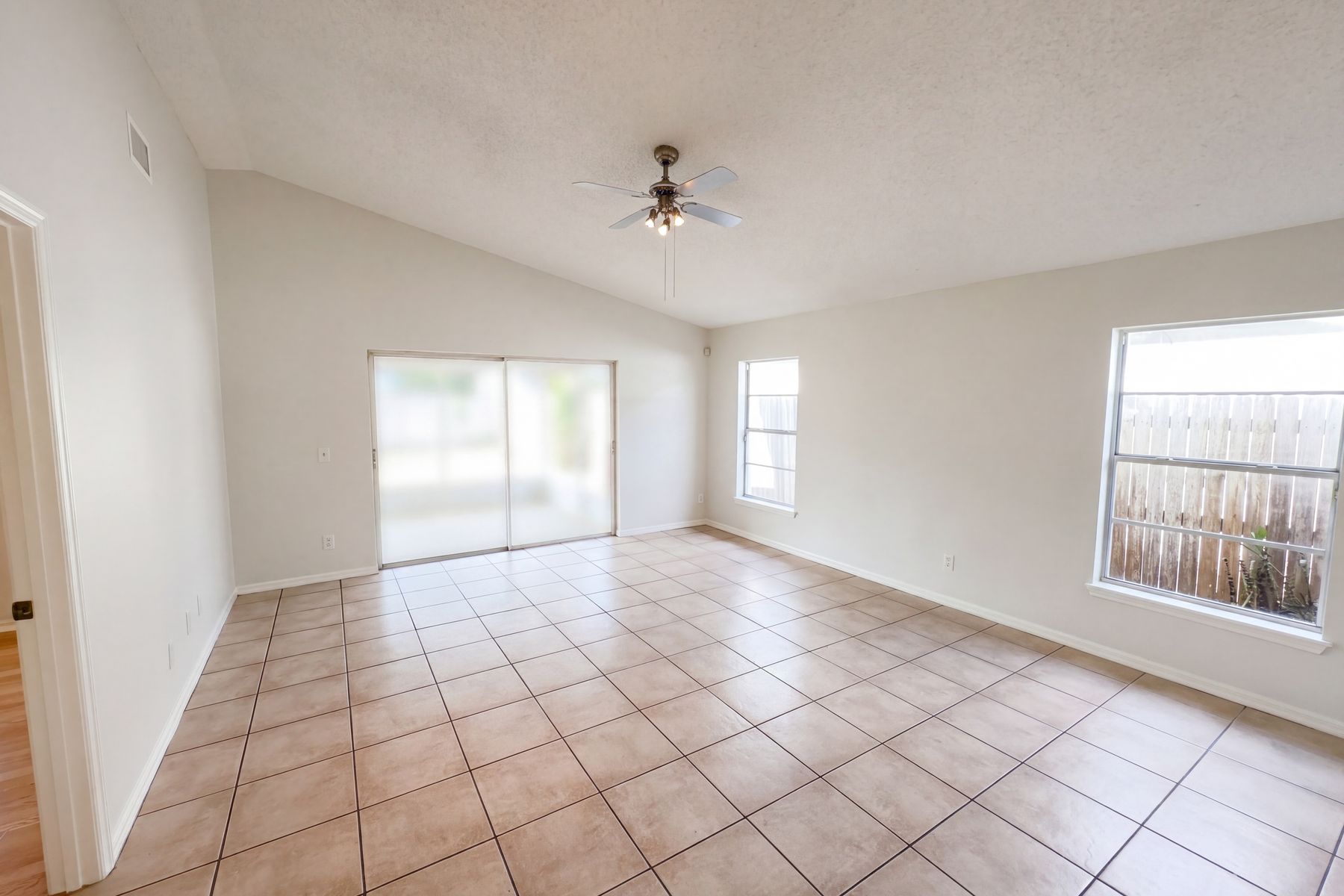 Property photo 3 of 9814 Dean Cove Ln