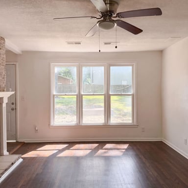 Property photo 3 of 1825 NE Bren Mar Rd