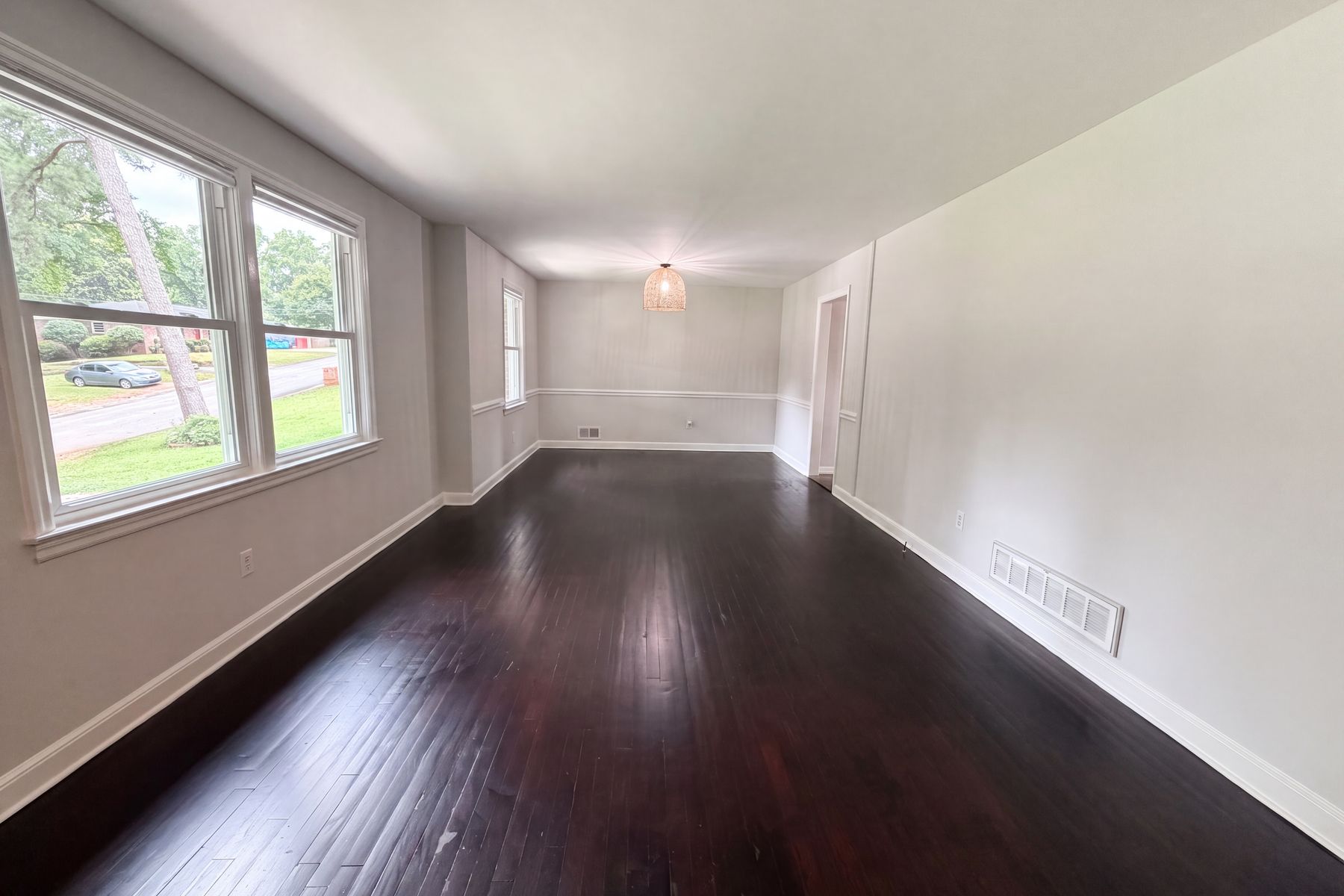 Property photo 3 of 1710 Fairhaven Dr