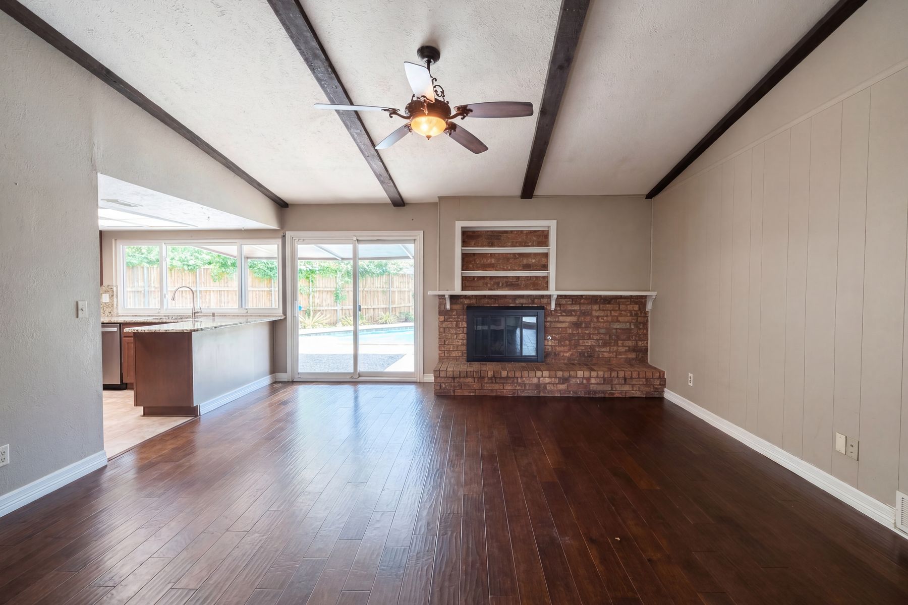 Property photo 3 of 6302 Zanes Ct