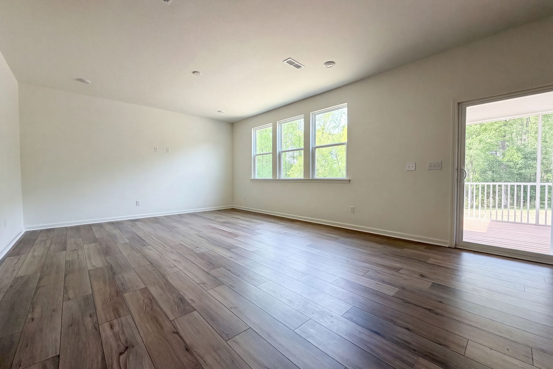 Property photo 3 of 1717 Willow Landing Way