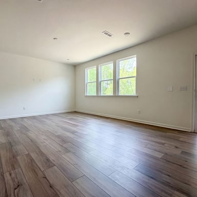 Property photo 3 of 1717 Willow Landing Way
