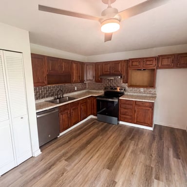 Property photo 2 of 3753 S Ohio Ave