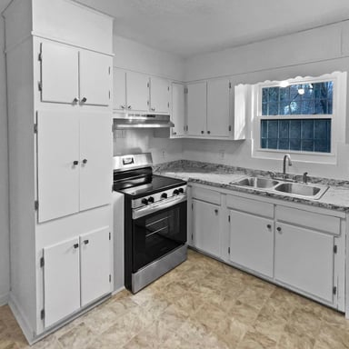 Property photo 2 of 4028 Catalpa Ave