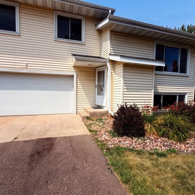Property photo 1 of 16066 Foliage Ave W