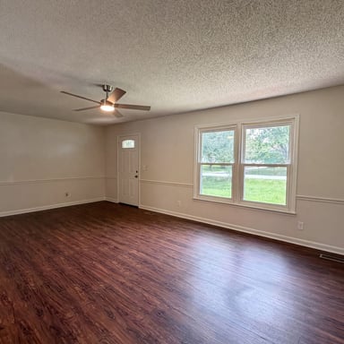 Property photo 3 of 4023 Cavalier Dr