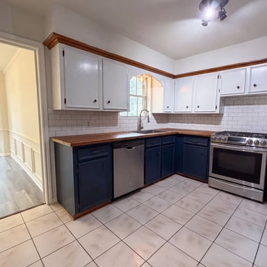 Property photo 2 of 17518 Rustington Dr