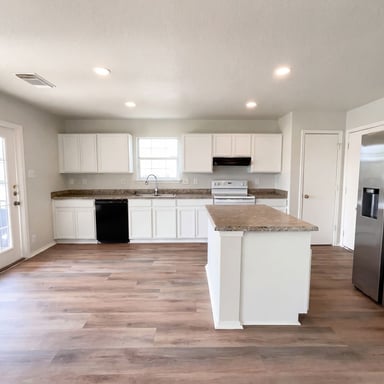 Property photo 2 of 815 Grants Cyn