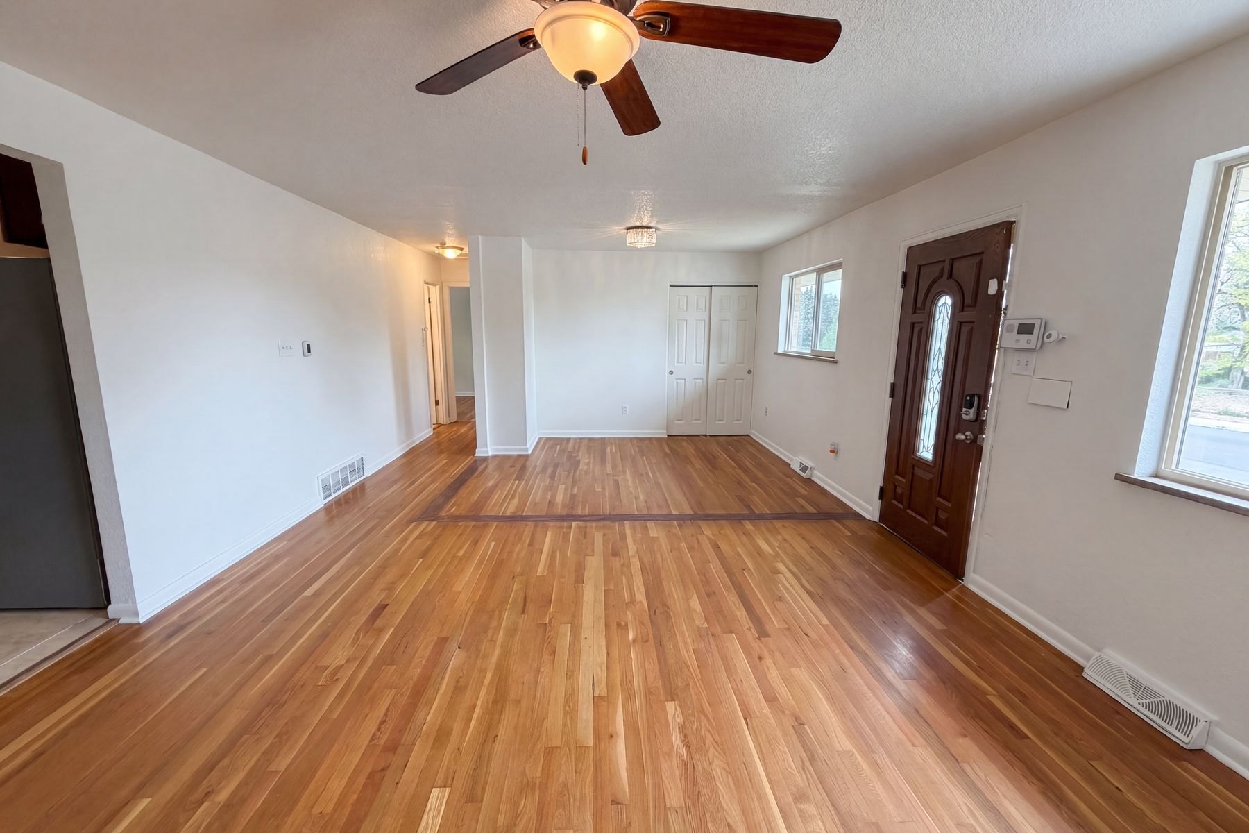 Property photo 3 of 5421 Raritan Way