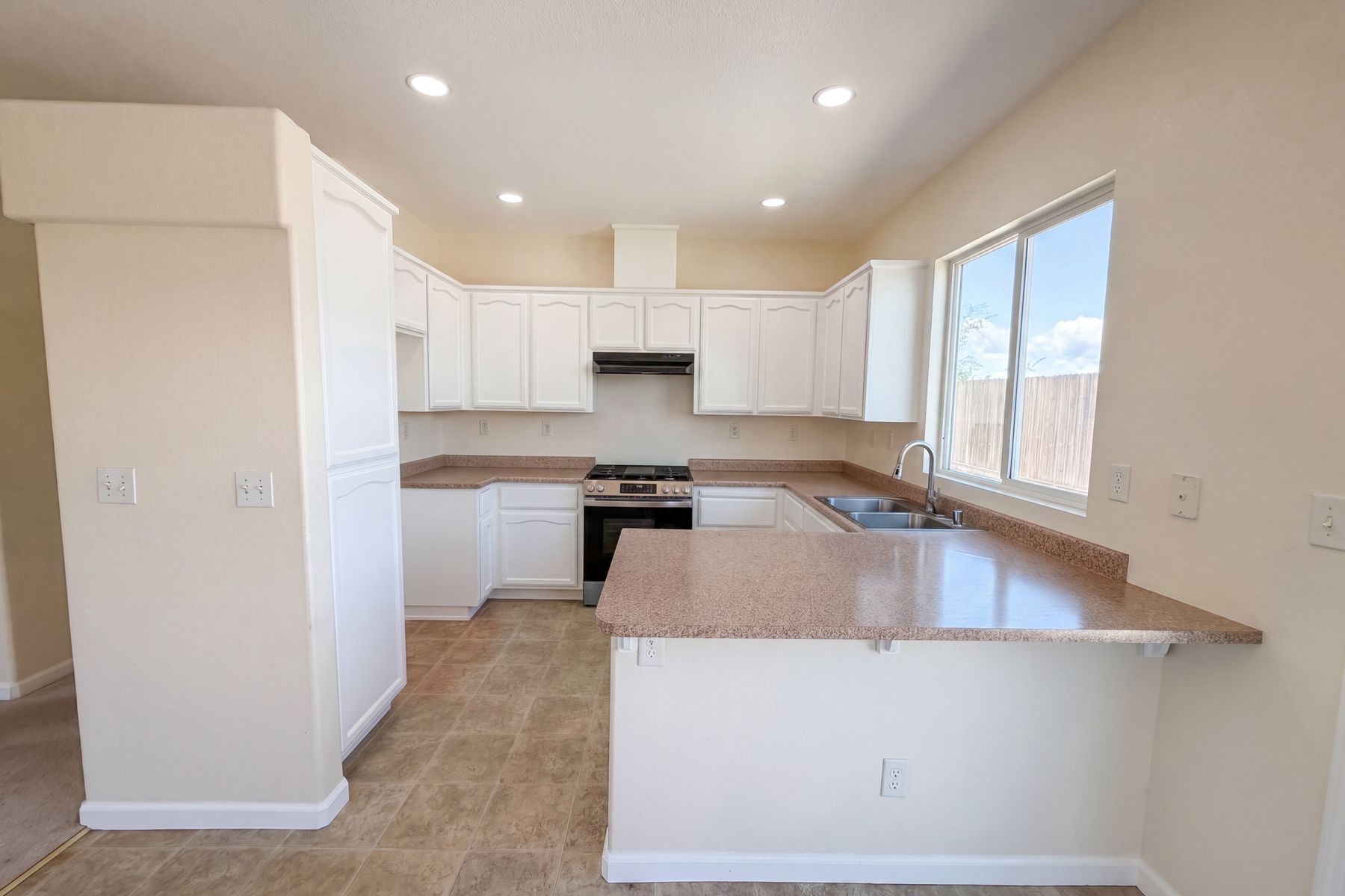 Photo 2 of 22 of 2227 Roberta Ave, Marysville, CA