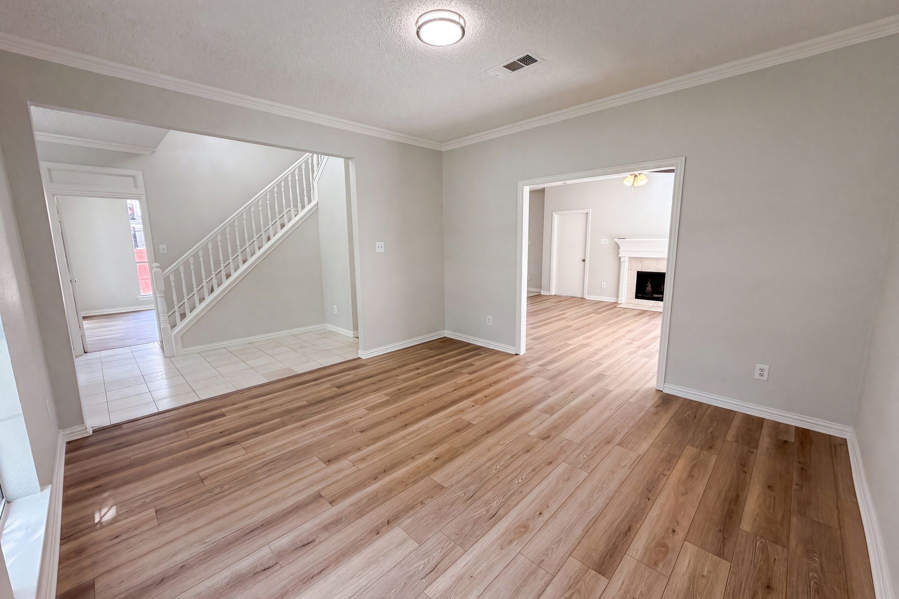 Property photo 3 of 317 Riverwalk Ln