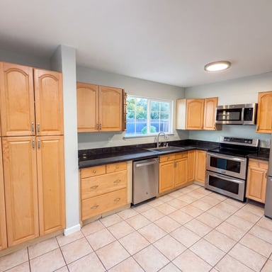 Property photo 2 of 112 Aster Ct