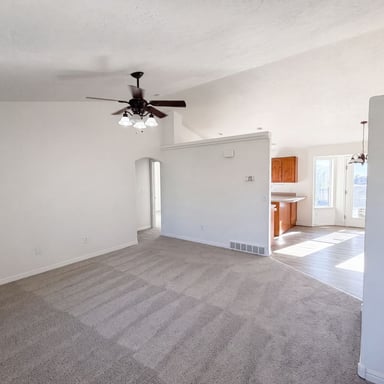 Property photo 3 of 14273 S Heartstone Cir