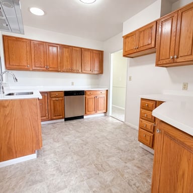 Property photo 2 of 625 Woodlawn Ave
