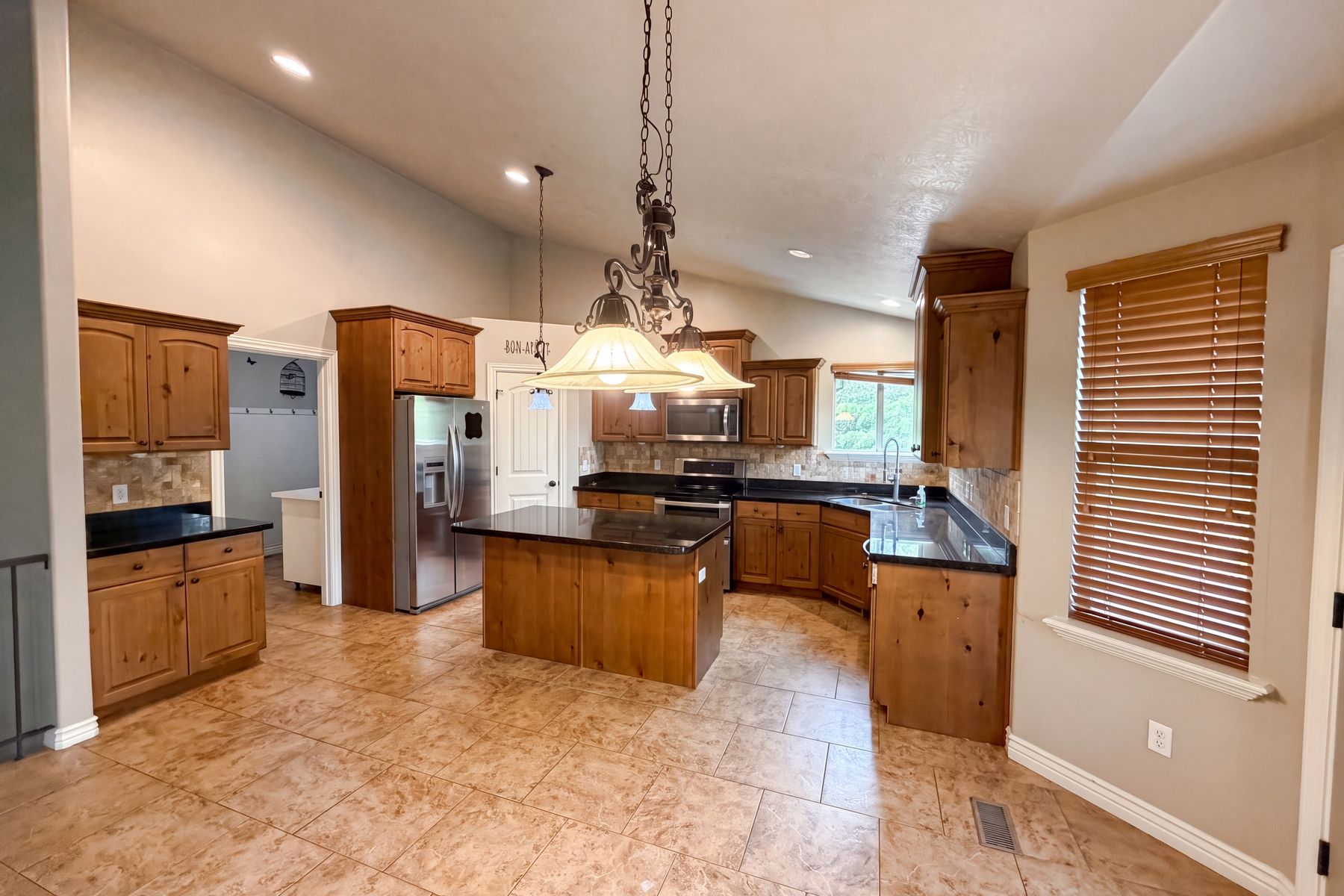 Photo 2 of 31 of 14496 S Fox Creek Dr, Herriman, UT