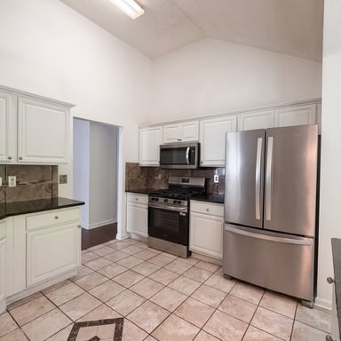Property photo 2 of 345 Espana St