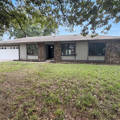 Property photo 1 of 2441 Longwood St