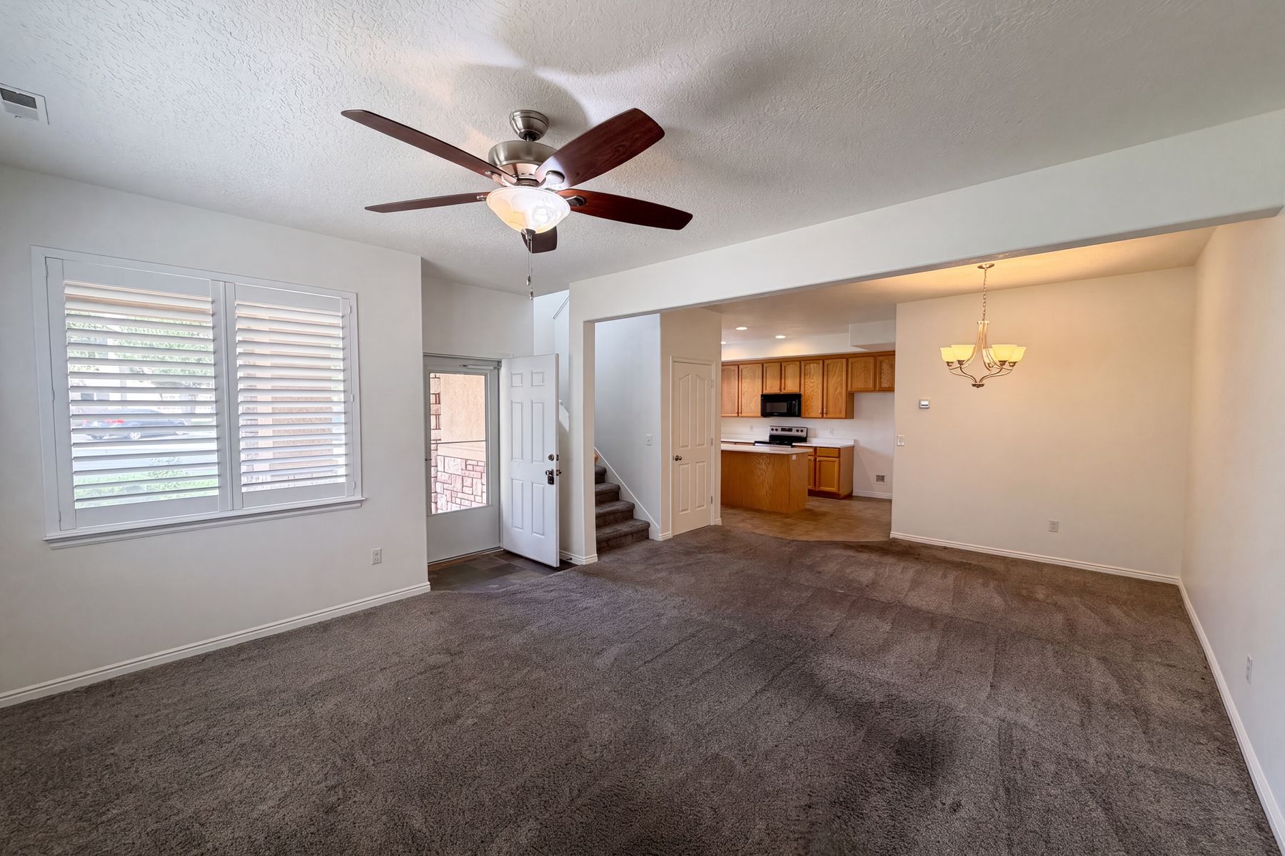 Property photo 3 of 6943 W Bamburgh Way