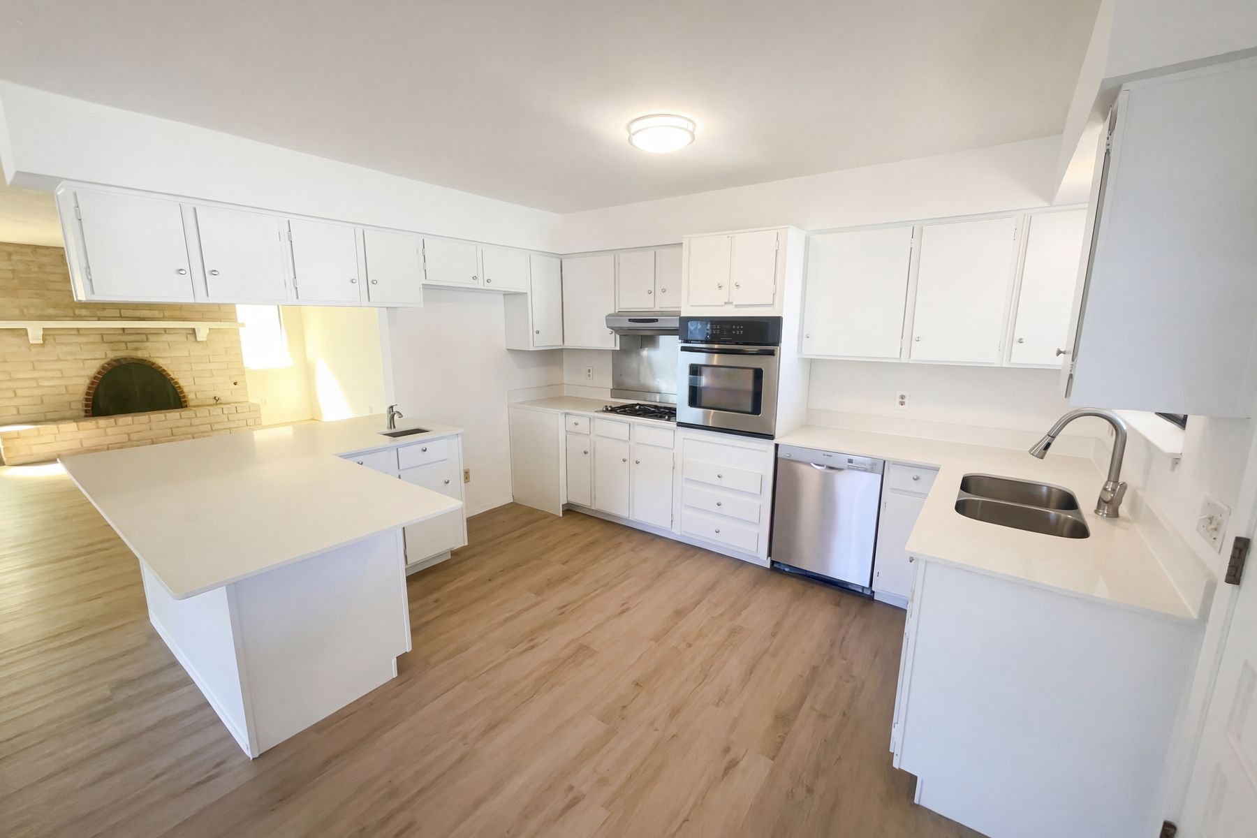 Photo 2 of 17 of 1229 Kirby St NE, Albuquerque, NM