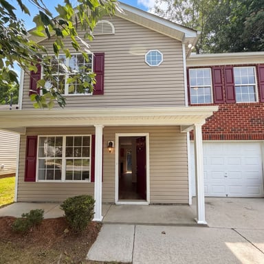 Property photo 1 of 1131 Jordans Pond Ln