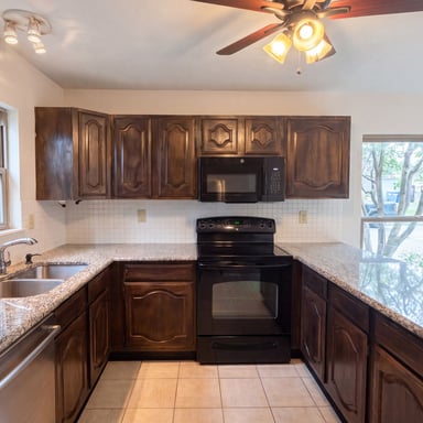 Property photo 2 of 13324 Pandora Cir