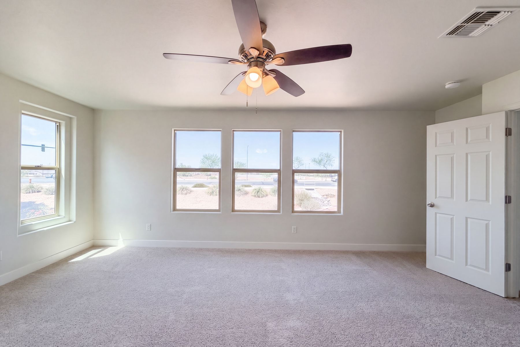 Property photo 3 of 11036 W College Dr